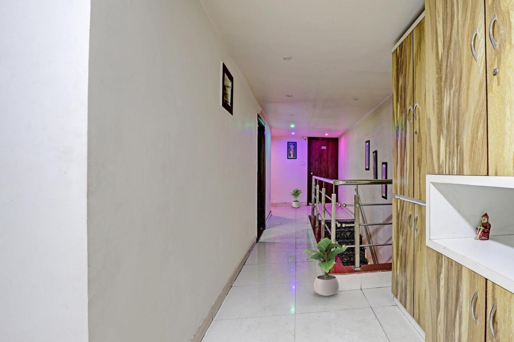 Hotel O Royal أحمد أباد المظهر الخارجي الصورة