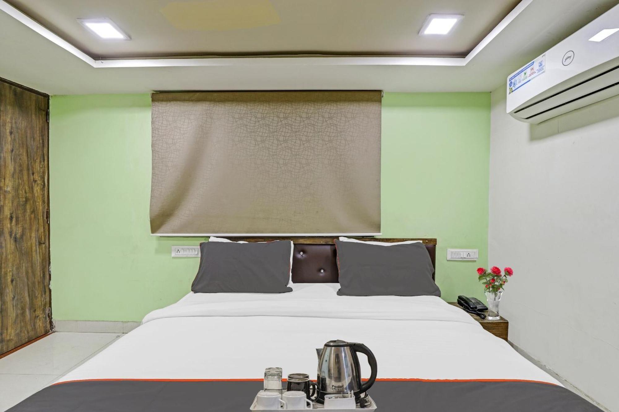 Hotel O Royal أحمد أباد المظهر الخارجي الصورة